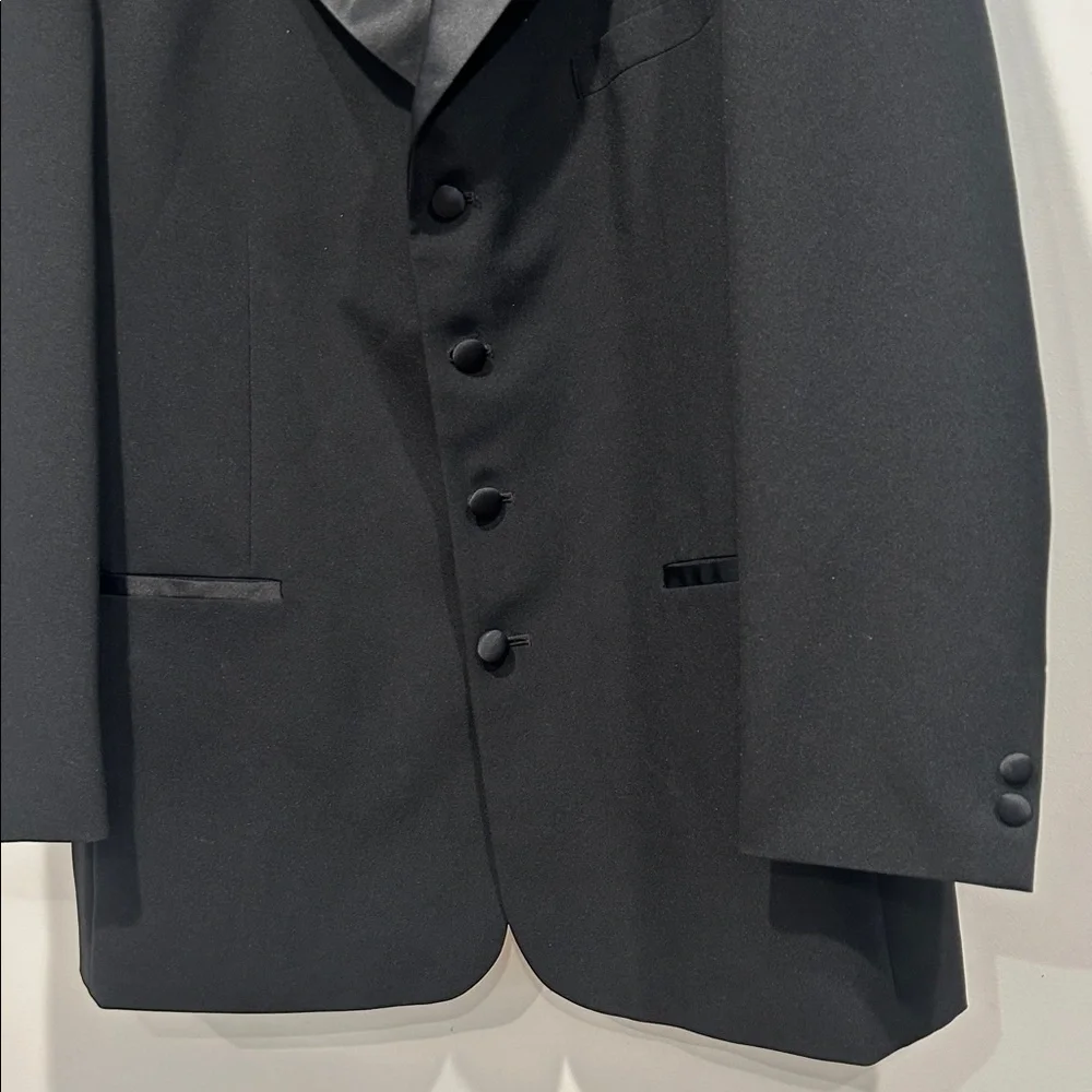 Classic Black Tuxedo Jacket me s 44r satin lapel
